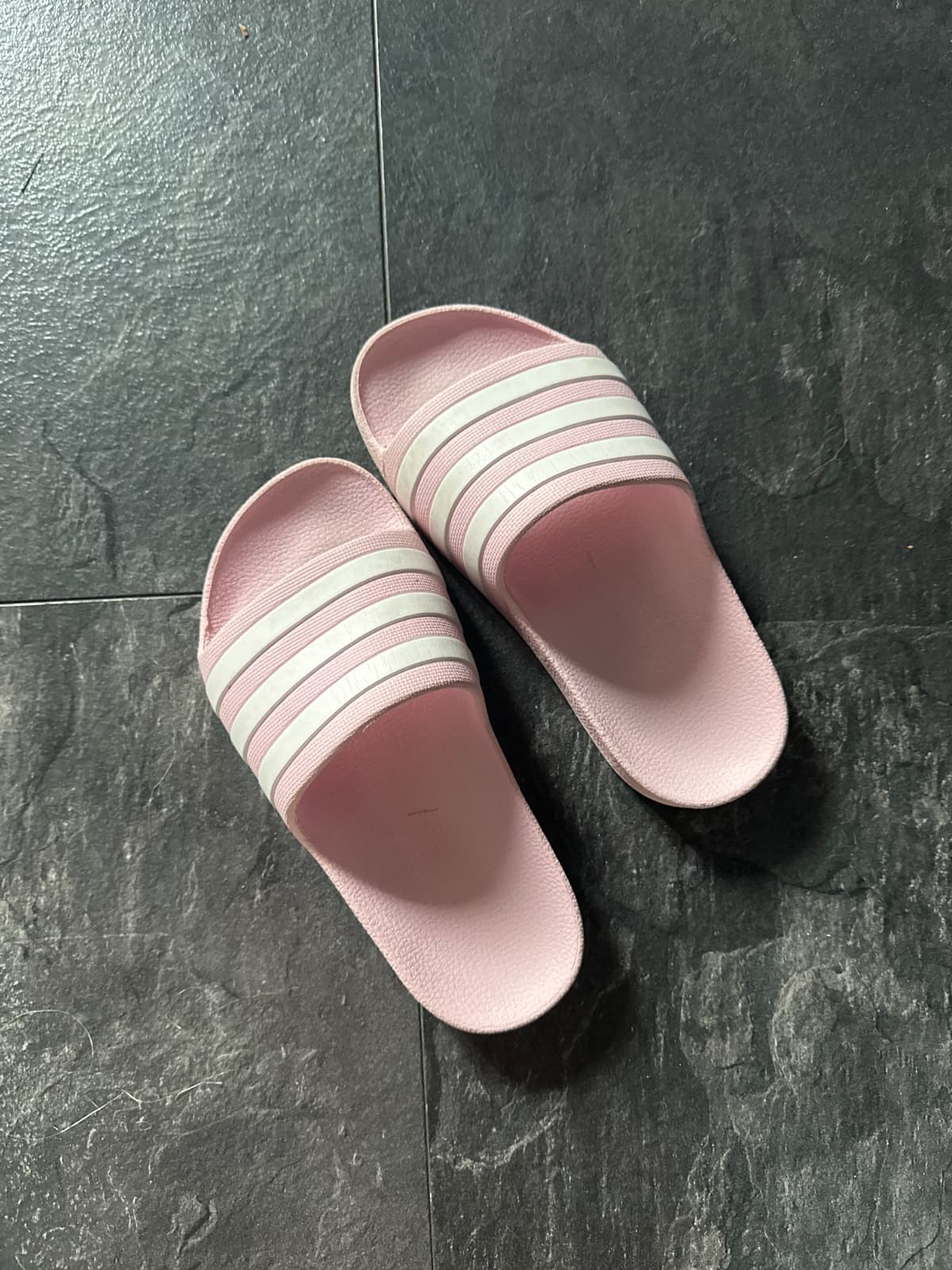 Kinderschuhe von Adidas Gr. 33